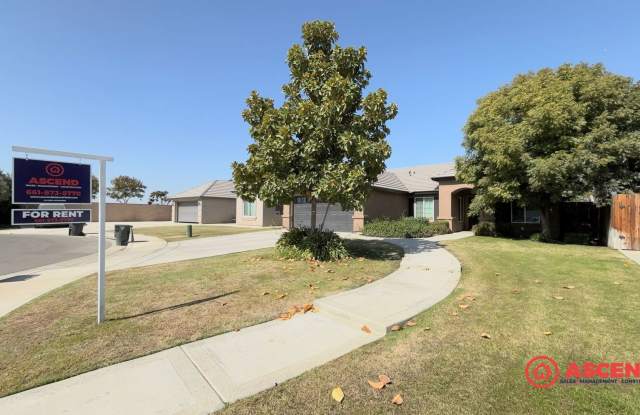 3 Bedroom Home In Northwest Bakersfield! - 13612 Ashton Wood Court, Bakersfield, CA 93314