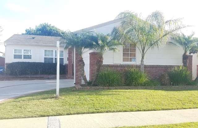 Beautiful Single-Family Home in Hollyglen, Hawthorne – Available Now! - 5504 Wiseburn Street, Hawthorne, CA 90250