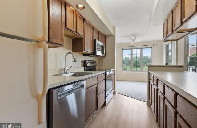 1710 LANDMARK Drive Gallery 4