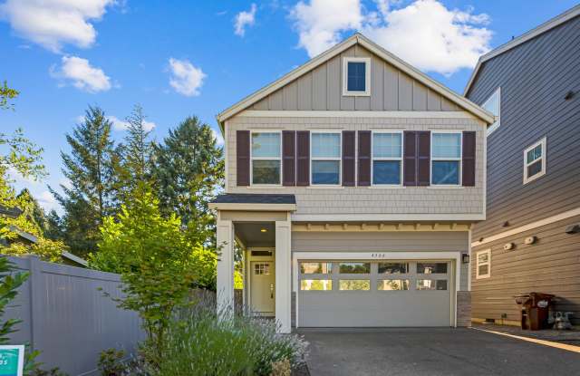 Stunning 3BD/2.5BATH 2 Car Garage Fenced Yard w/Gazebo Home in the Heart of Hillsboro! photos photos