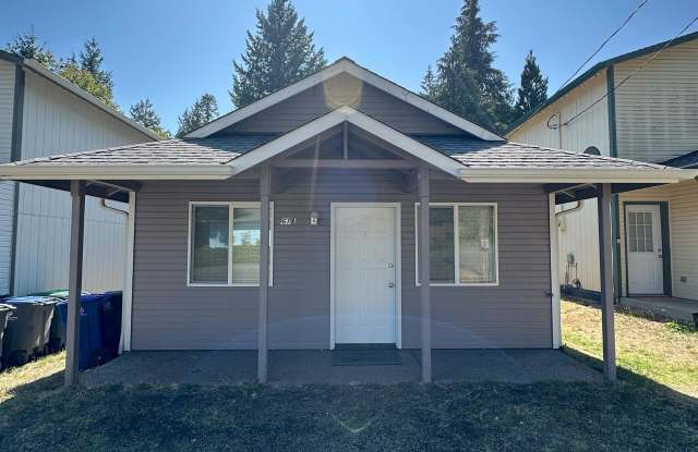 611 Grant Avenue - 611 Grant Avenue, Shelton, WA 98584 611 Grant Avenue - 611 Grant Avenue, Shelton, WA 98584