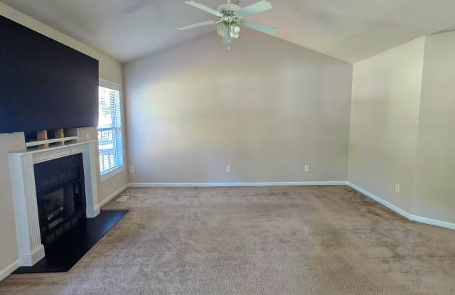 1092 Lake Ridge Dr Gallery 4