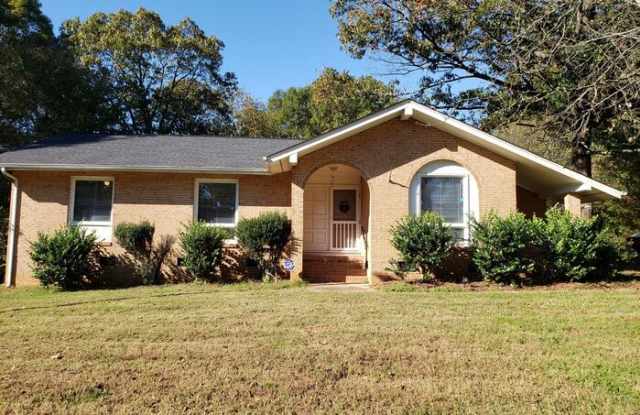 5701 Hollirose Drive Gallery 4