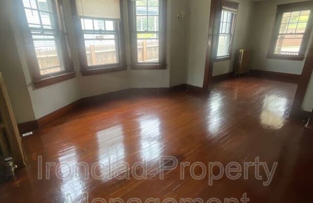 424 Washington St - 424 Washington Street, Middletown, CT 06457