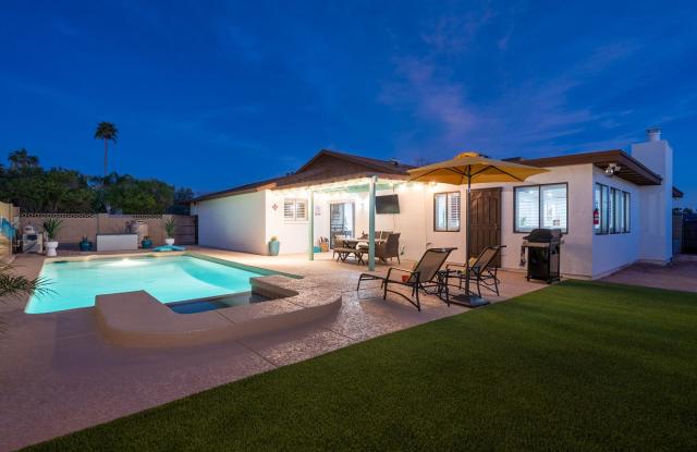 BEAUTIFUL 4 BEDROOM HOME WITH POOL AND SPA! photos photos