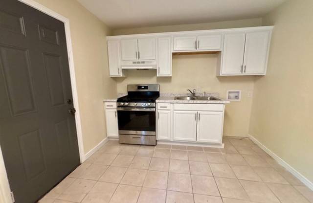 3 Bedroom Single Family House 6804 Anders Dr in Mobile, AL 36608 Gallery 3