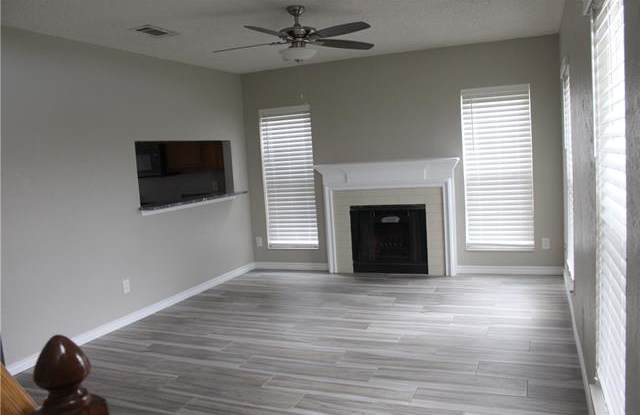 2414 Country Hollow Lane Gallery 2