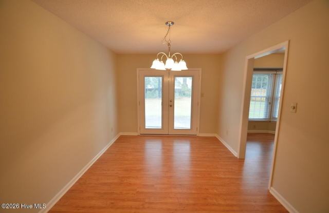 122 Carriage Drive Gallery 3