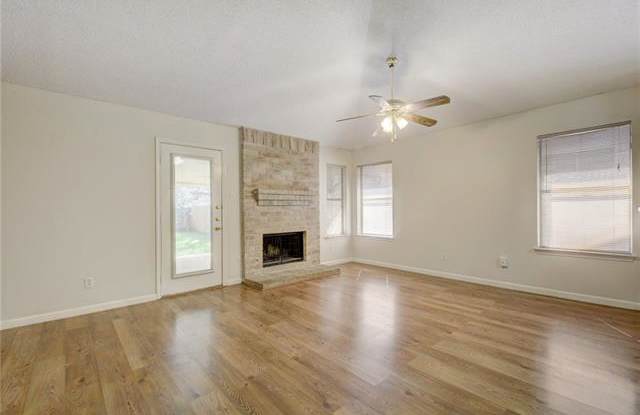 805 Shade Tree DR Gallery 4