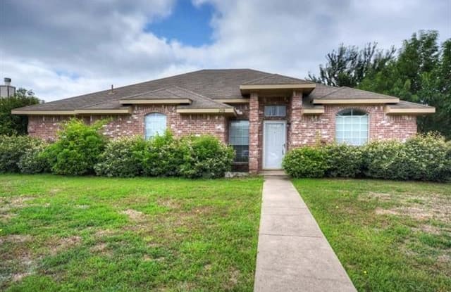 2518 Sunset Drive - 2518 Sunset Drive, Lancaster, TX 75146