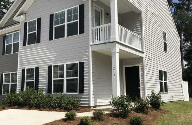 214 Spencer Circle Gallery 3