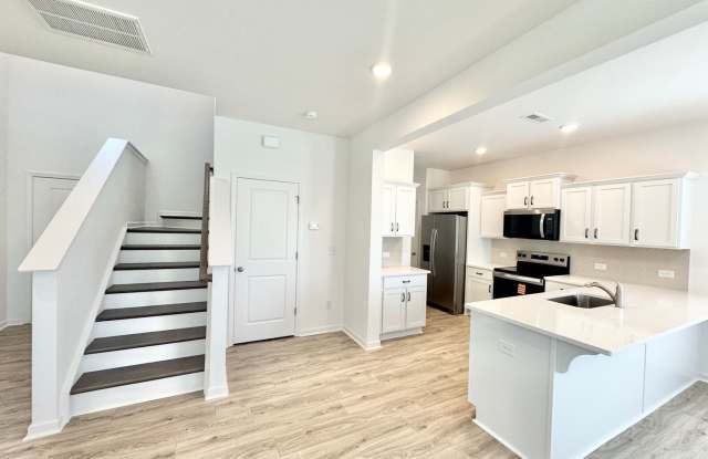 BRAND NEW 3 br home in Shay Crossing Minutes from I-85 - Available 11/04 Gallery 4