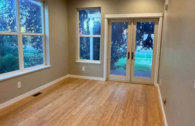 Beautiful uniquely designed home ready for new tenants! Gallery 4