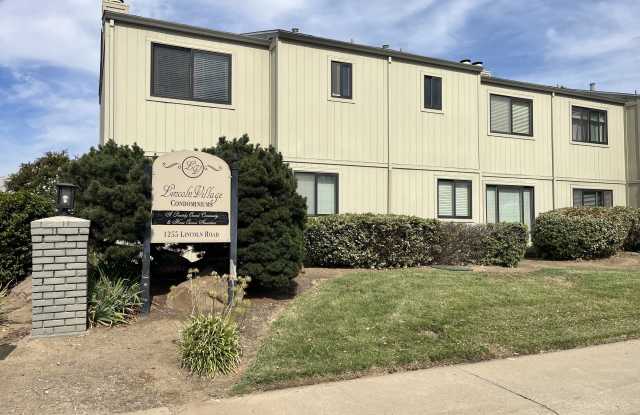 Lincoln Village Condos Gallery 1