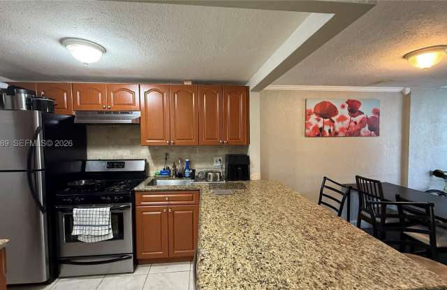 6703 N Kendall Dr Gallery 1