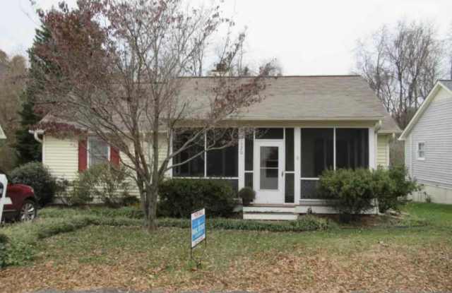 1520 Kenwalt Drive - 1520 Kenwalt Drive, Clemmons, NC 27012