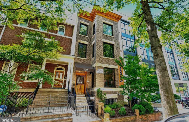 1790 NW LANIER PL NW Gallery 1