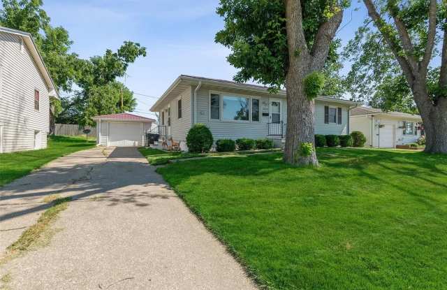 1632 47th St NE – Cedar Rapids, IA Gallery 3
