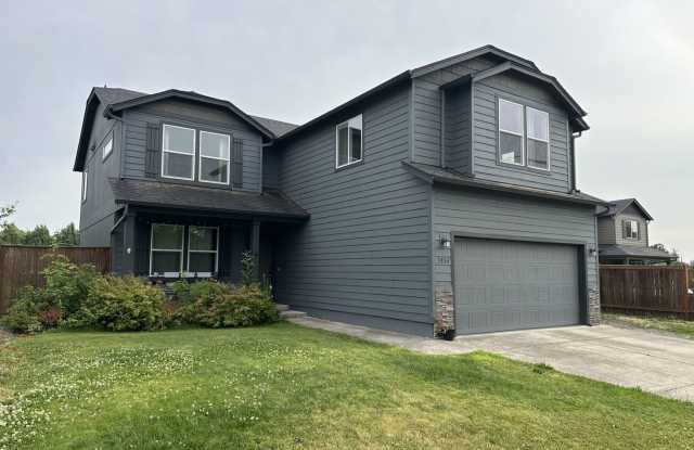 Newer Home In North East Albany! Nealy 2500 sq ft, 3 Bedrooms with 3 Baths photos photos
