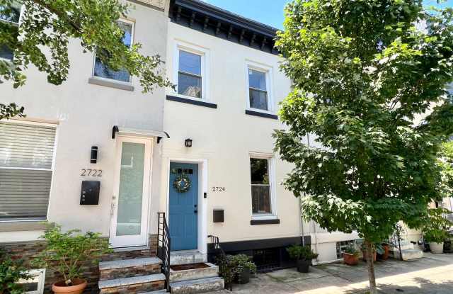 Beautiful 2-Bedroom Townhouse in Francisville with Parking Spot! Available mid-August! photos photos