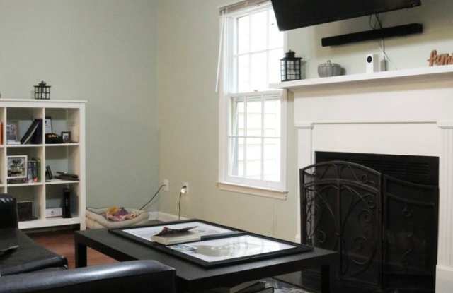 108 Hollow Oak Dr Gallery 2