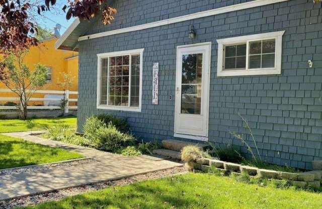 Large 4-bedroom, 3-bathroom home photos photos