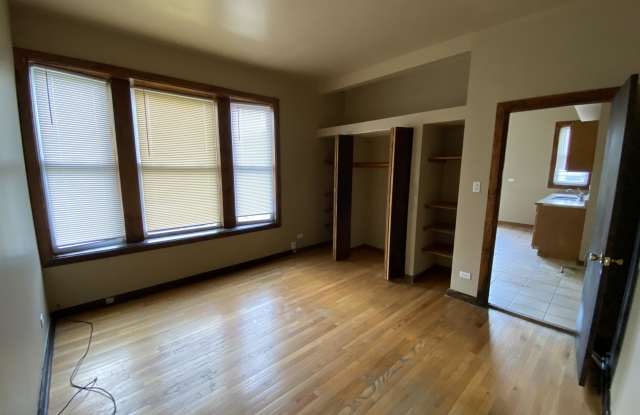 336 West Marquette Road - 3 Gallery 3