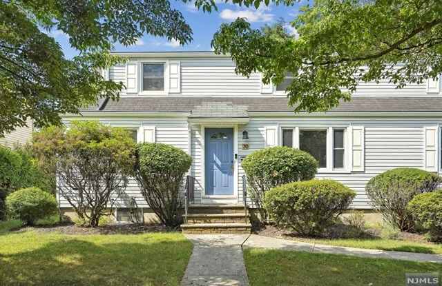 70 Delmar Avenue Gallery 2