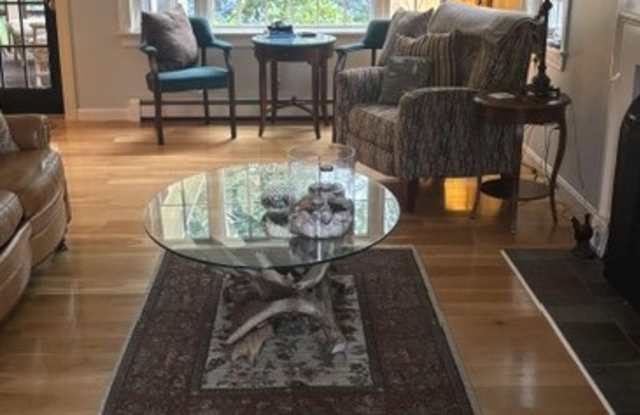 6 Seneca Ln Gallery 3