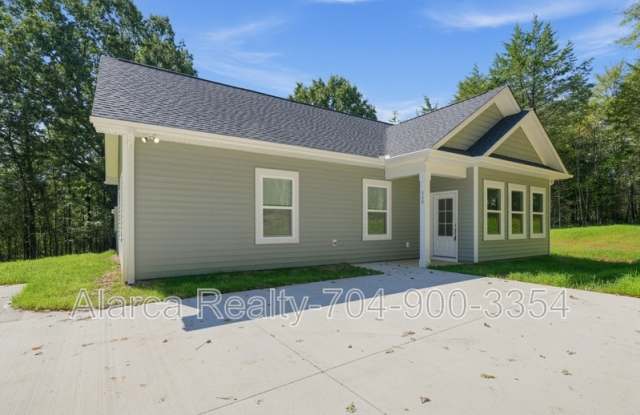 438 Weathers Creek Rd Gallery 1