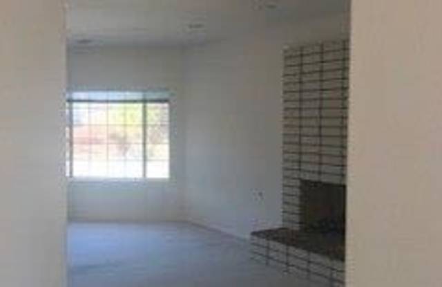 912 BONITA DRIVE Gallery 4