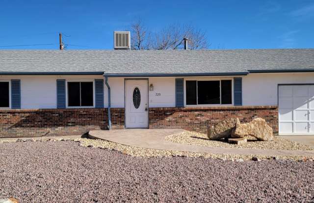 3 bedroom 1.5 bath with a Large Detached Garage - 720 Yarbrough Street, Cañon City, CO 81212