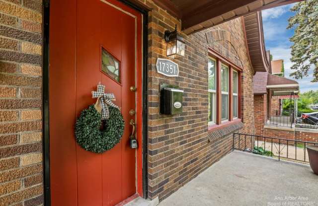 17351 PENNINGTON Gallery 4