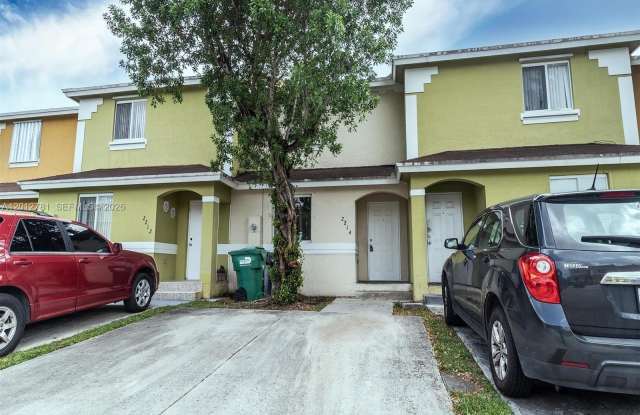 2214 NW 135th Ter photos photos