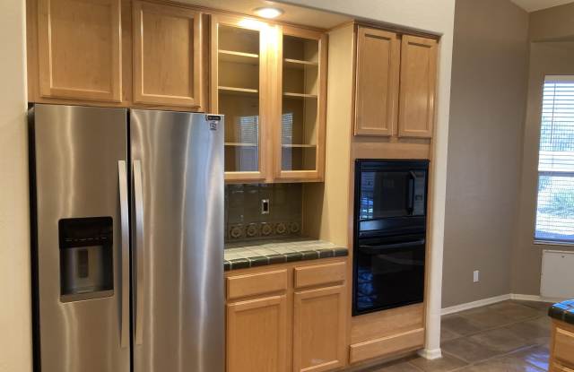 4817 E FERNWOOD Court Gallery 4