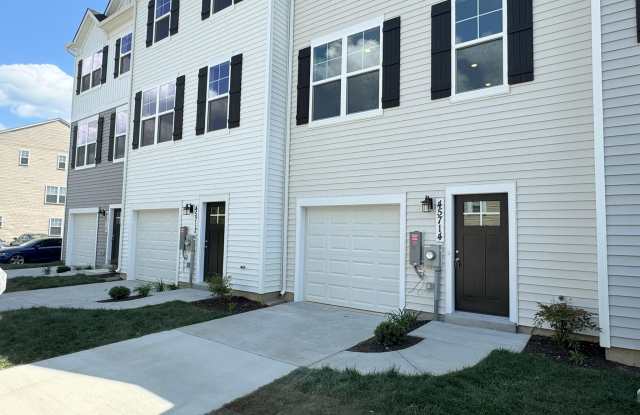 45714 N MAXINE Way photos photos