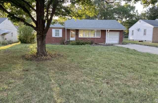 2409 Massachusetts Street - 2409 Massachusetts Street, Lawrence, KS 66046
