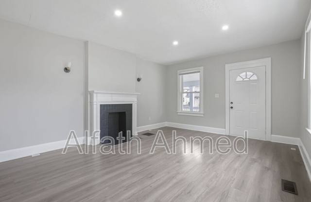 1768 Kent St photos photos