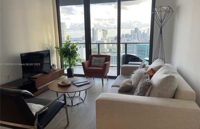 121 NE 34th St photos photos
