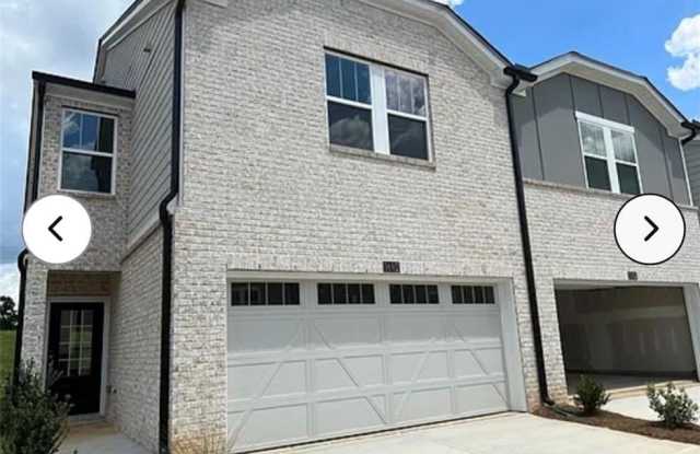 1692 Villageside Court Gallery 1