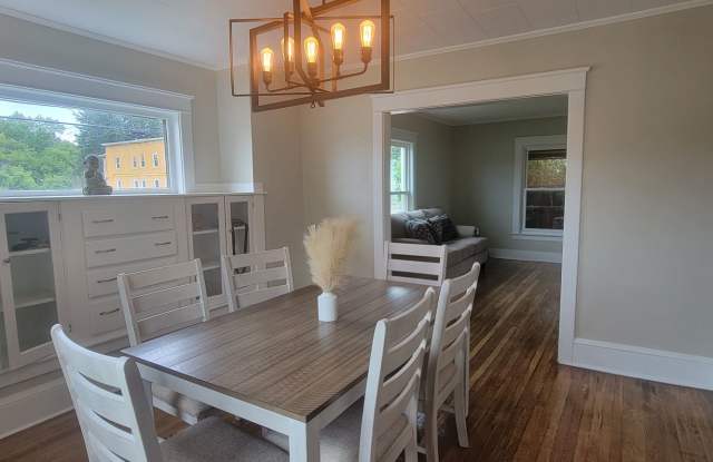Fully Renovated Elmira Heights 3br photos photos
