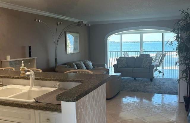 895 S GULFVIEW Boulevard Gallery 3