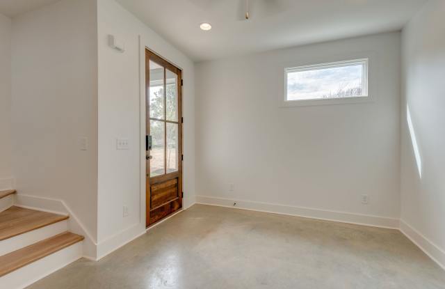 934 McFerrin Ave Gallery 3