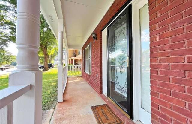 3060 Oak Meadow Drive Gallery 4