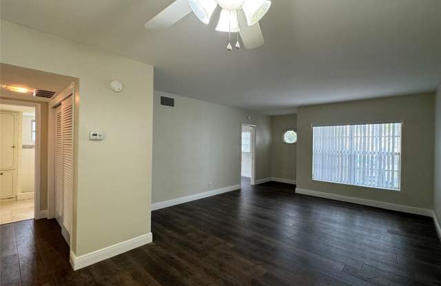 1060 Northeast 23rd Terrace Gallery 2