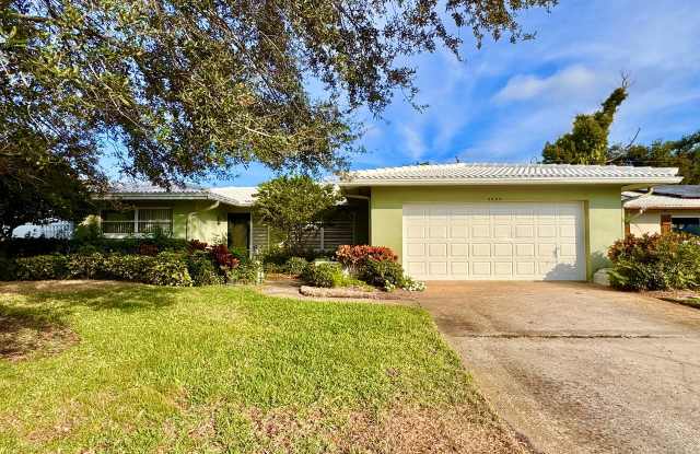 2060 Attache Ct photos photos