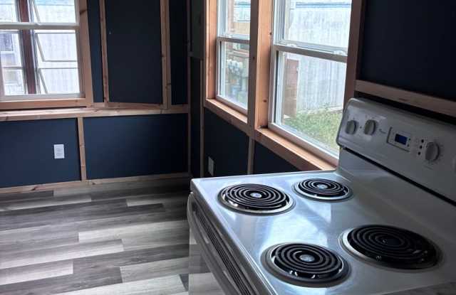 Available Now –  1Bed / 1 Bath Mobile Home at Shadybrook Mobile Home Community Gallery 4