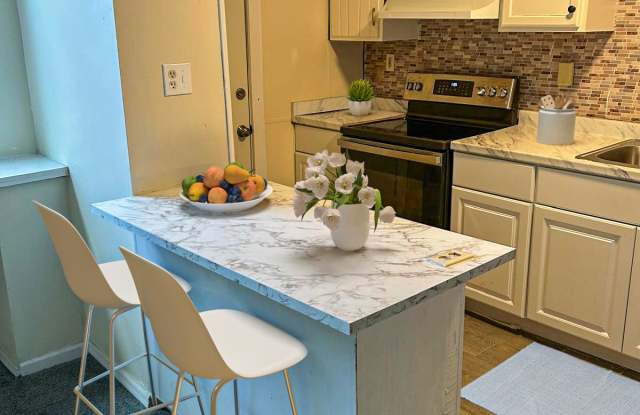 2527 S Millick St photos photos