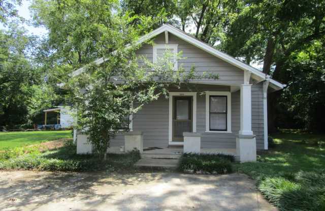2 BR Home in Normaltown! Gallery 1