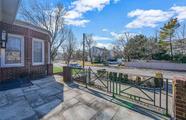 50 Meadow Lane Gallery 2